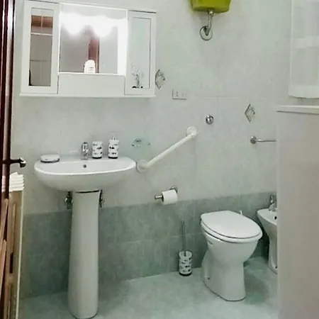 Casa Maria E Giardino Di Limoni * Castro (Lecce)