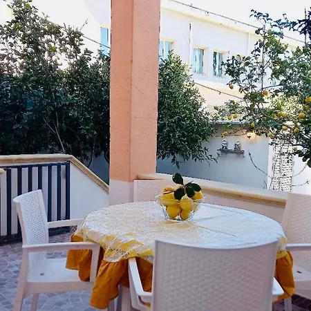 Casa Maria E Giardino Di Limoni Castro (Lecce)