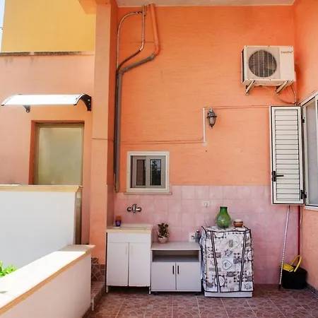 Casa Maria E Giardino Di Limoni Lägenhet