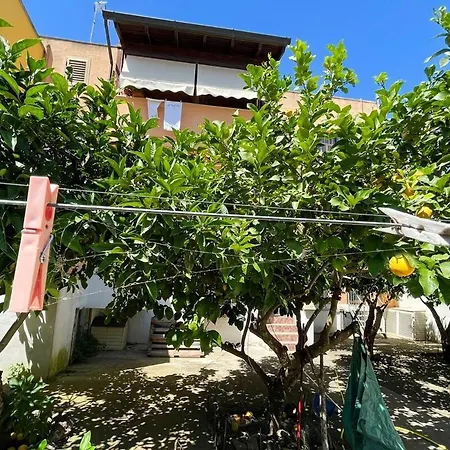 Lägenhet Casa Maria E Giardino Di Limoni Castro (Lecce)