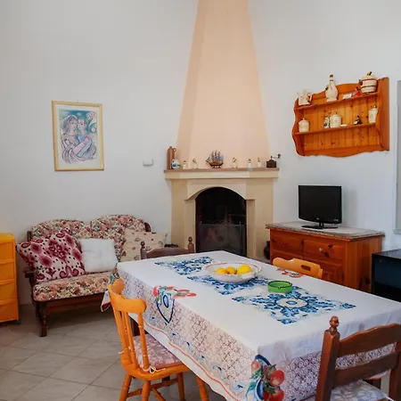 Lägenhet Casa Maria E Giardino Di Limoni