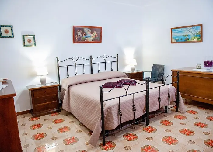 Casa Maria E Giardino Di Limoni Castro (Lecce)