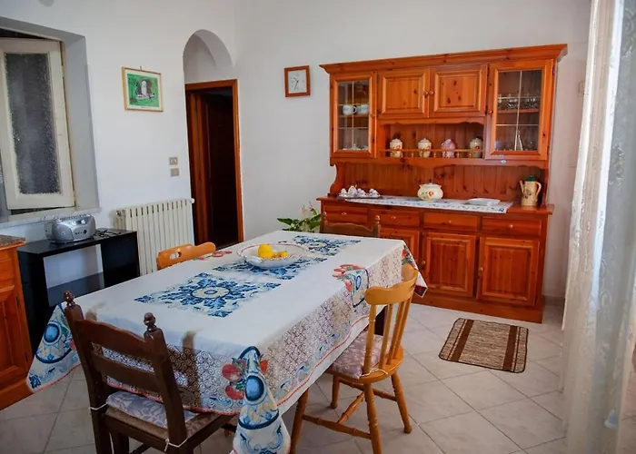 Casa Maria E Giardino Di Limoni Daire *
